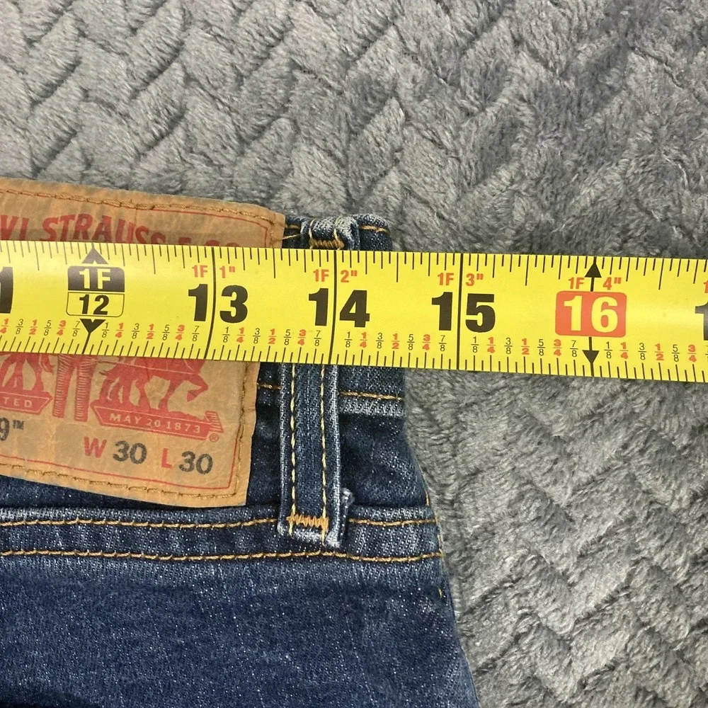 Levis these levi